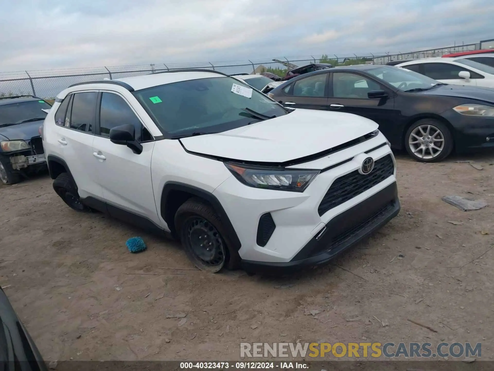 1 Photograph of a damaged car JTMF1RFV5LD047794 TOYOTA RAV4 2020