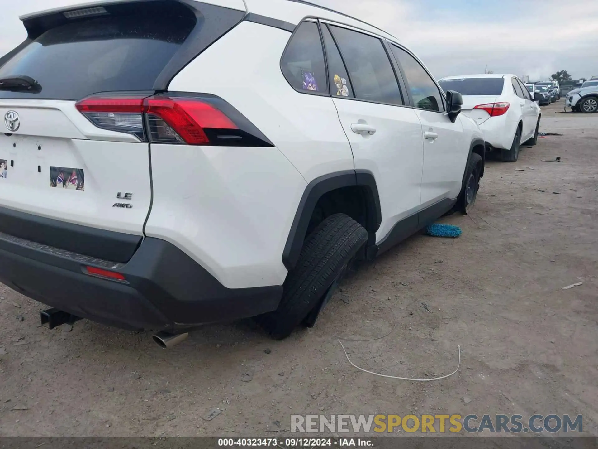 17 Photograph of a damaged car JTMF1RFV5LD047794 TOYOTA RAV4 2020