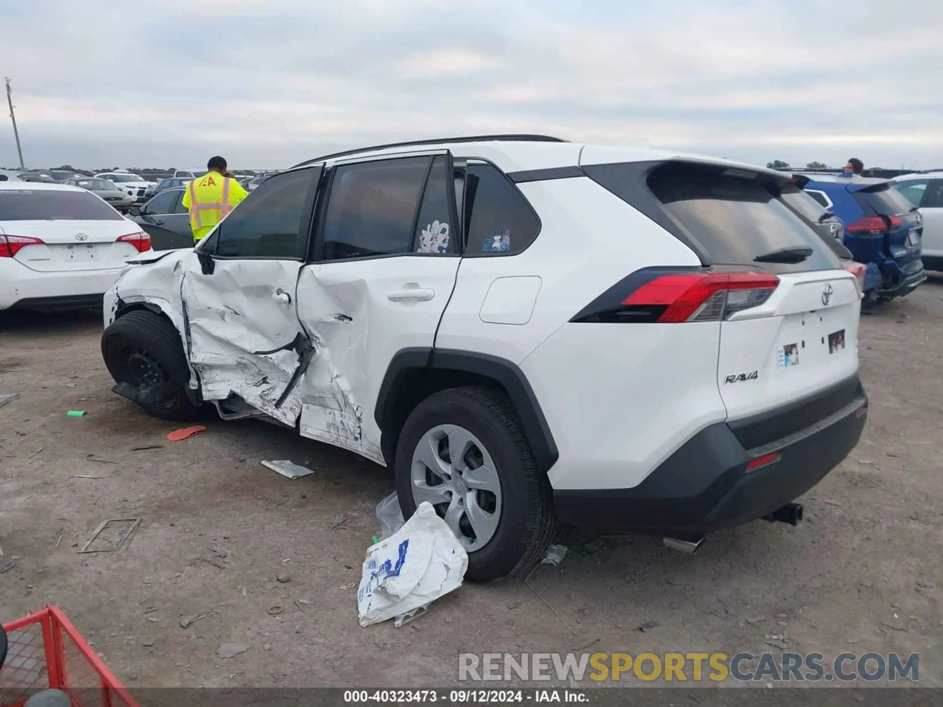 3 Photograph of a damaged car JTMF1RFV5LD047794 TOYOTA RAV4 2020
