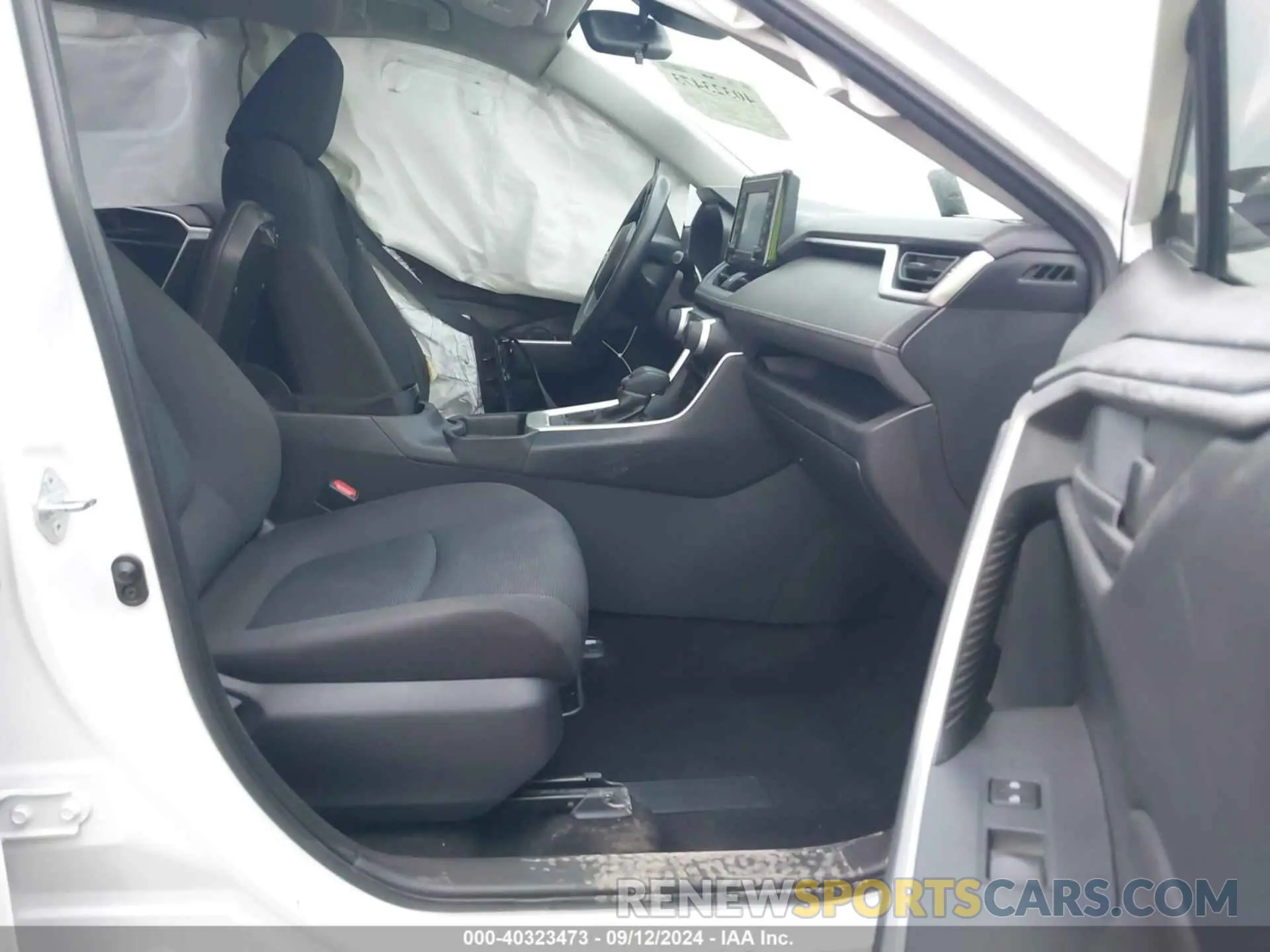 5 Photograph of a damaged car JTMF1RFV5LD047794 TOYOTA RAV4 2020