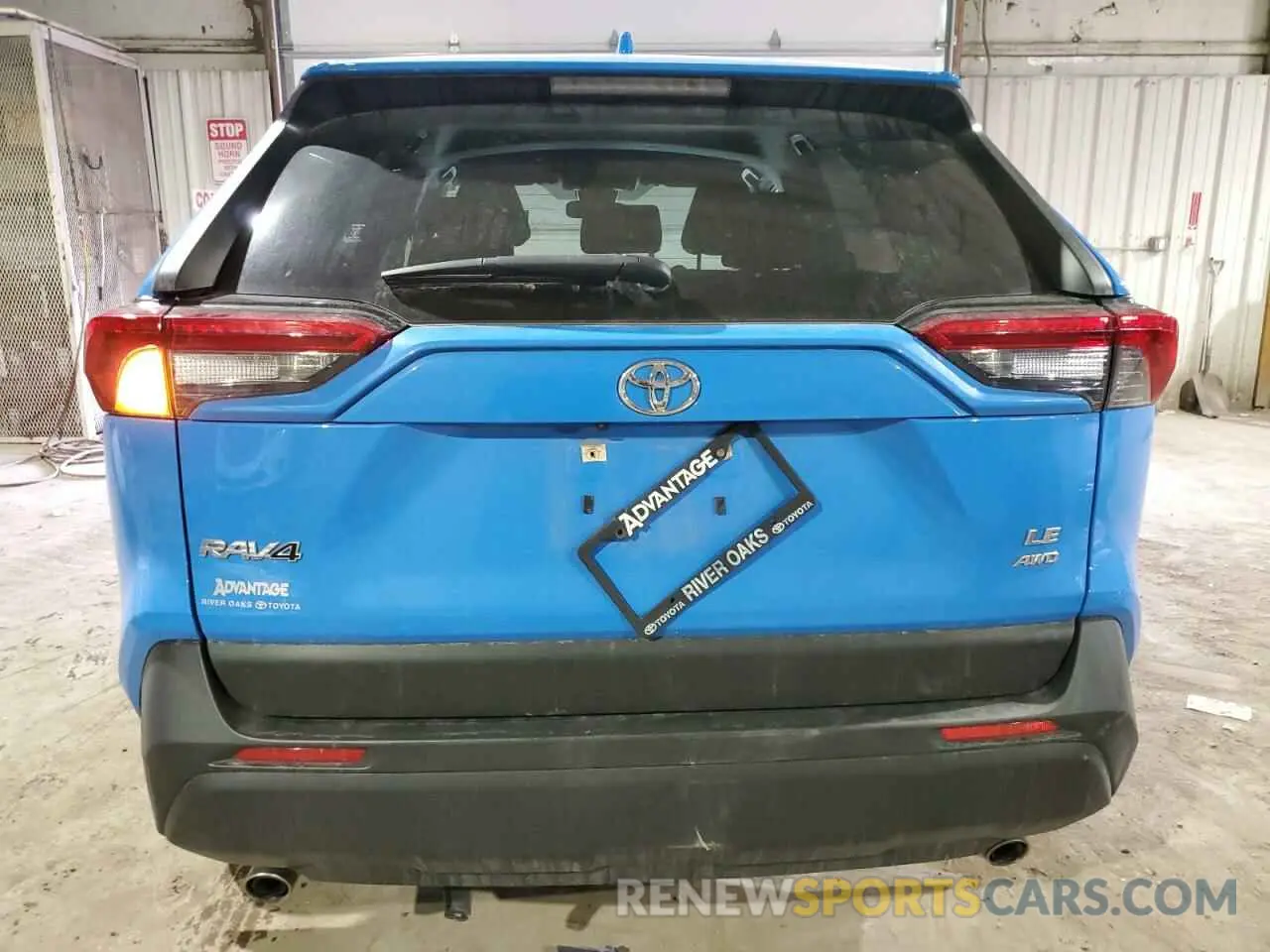 6 Photograph of a damaged car JTMF1RFV5LD066507 TOYOTA RAV4 2020