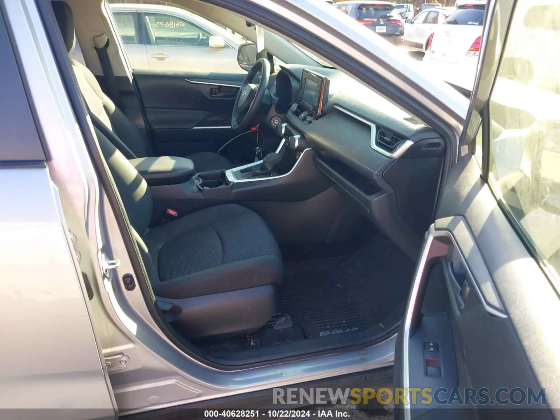 5 Photograph of a damaged car JTMF1RFV7LD526797 TOYOTA RAV4 2020