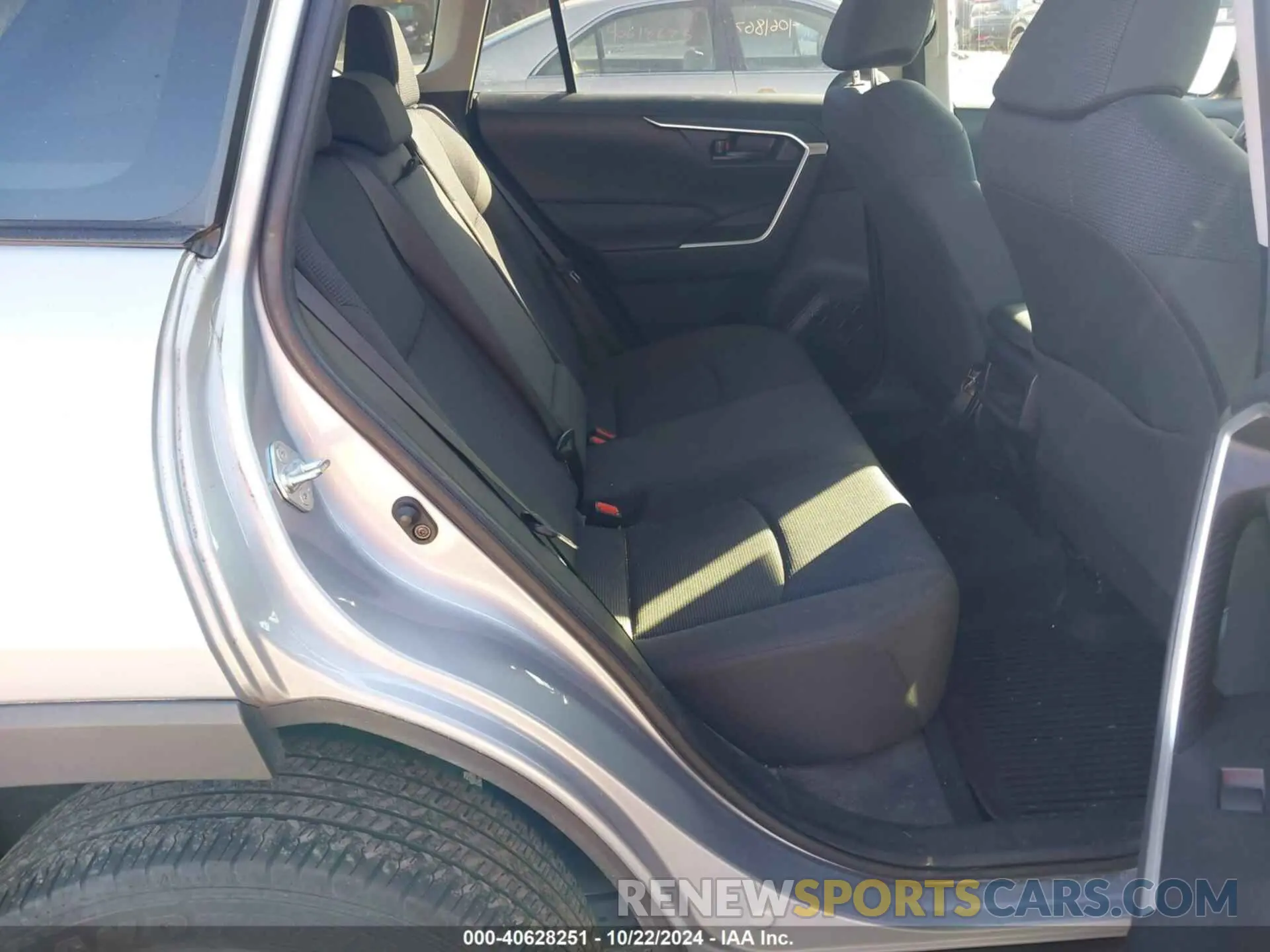 8 Photograph of a damaged car JTMF1RFV7LD526797 TOYOTA RAV4 2020