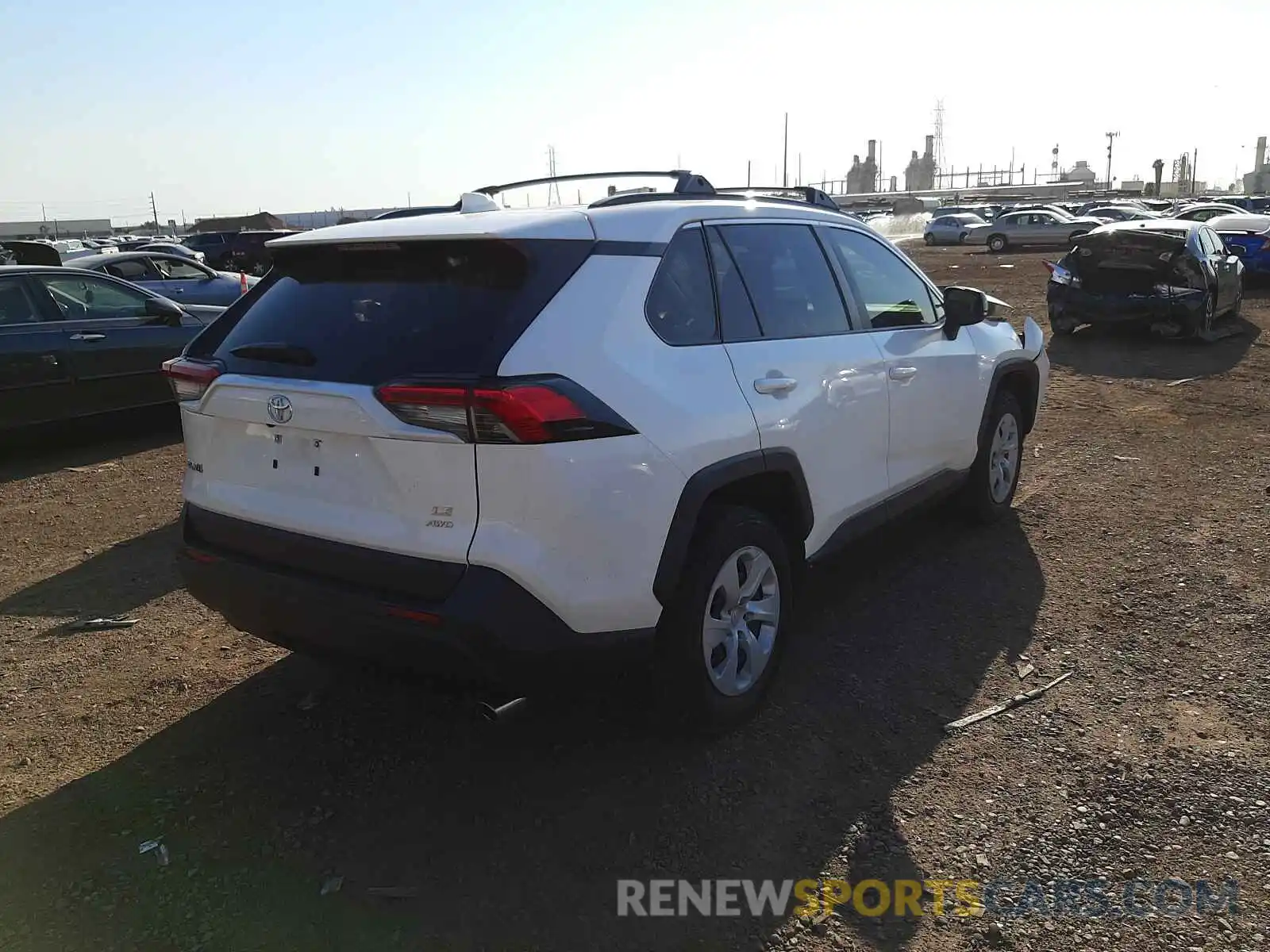 4 Photograph of a damaged car JTMF1RFV8LD050527 TOYOTA RAV4 2020