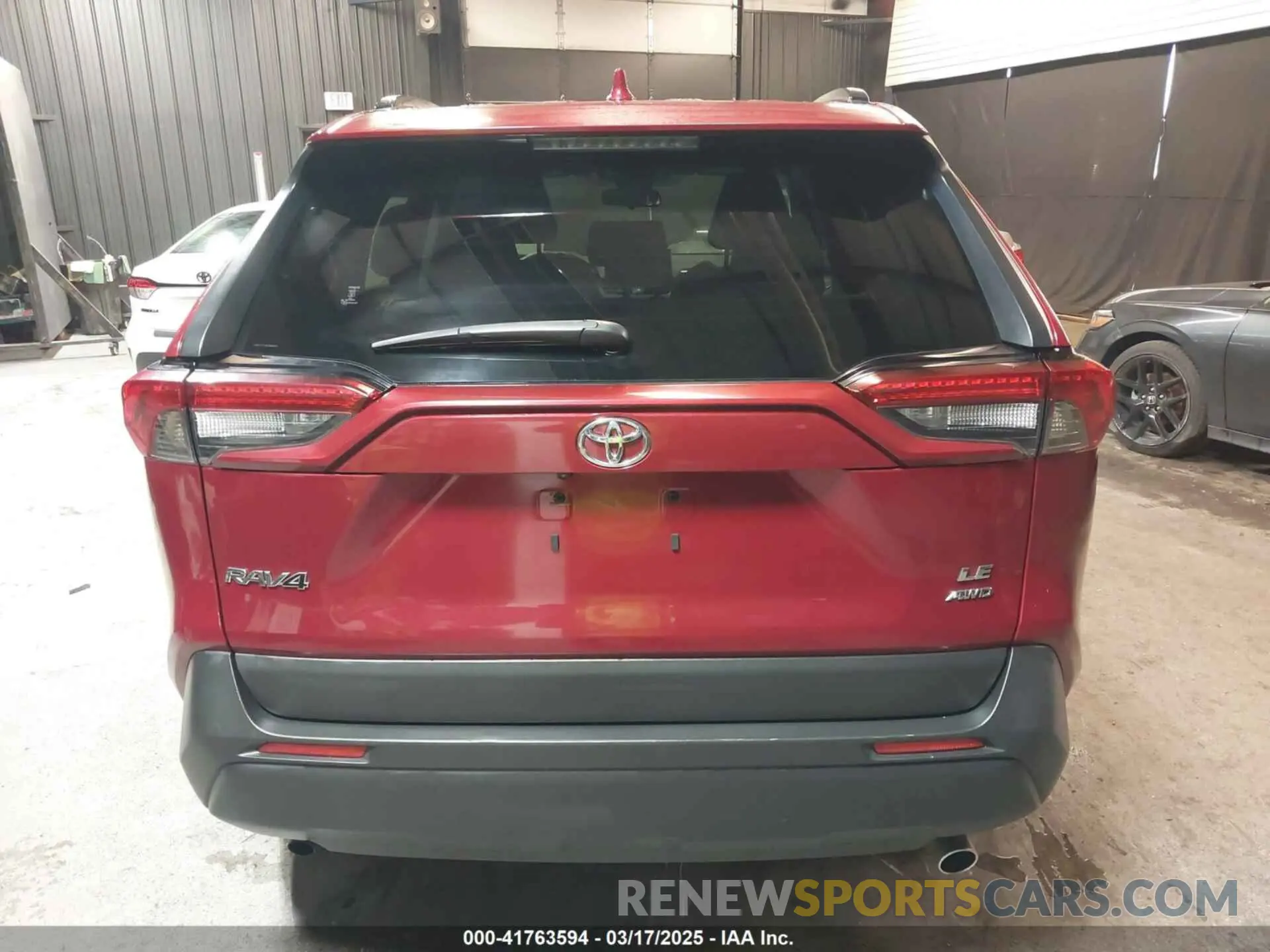 16 Photograph of a damaged car JTMG1RFV0LD063731 TOYOTA RAV4 2020