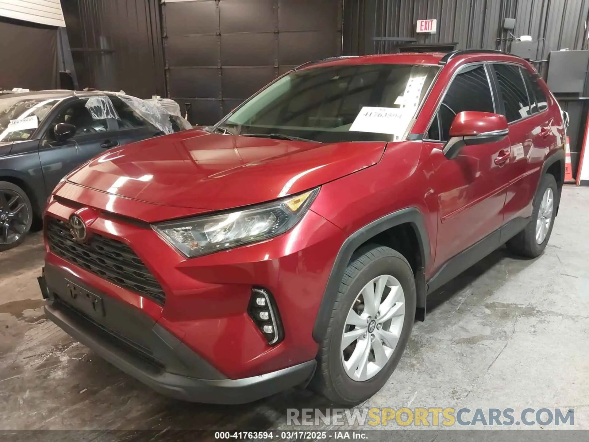 2 Photograph of a damaged car JTMG1RFV0LD063731 TOYOTA RAV4 2020