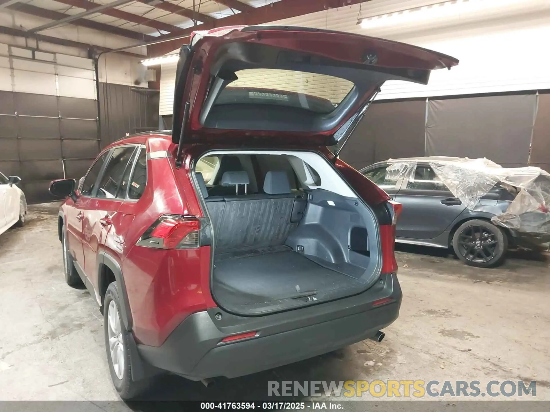 3 Photograph of a damaged car JTMG1RFV0LD063731 TOYOTA RAV4 2020