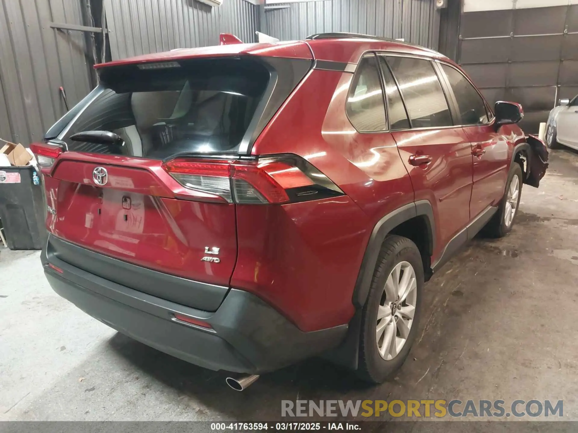 4 Photograph of a damaged car JTMG1RFV0LD063731 TOYOTA RAV4 2020