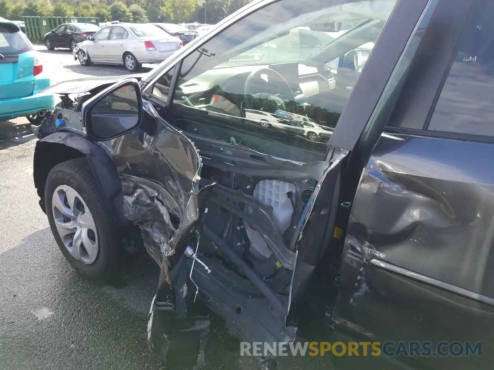 9 Photograph of a damaged car JTMG1RFV2LD061365 TOYOTA RAV4 2020