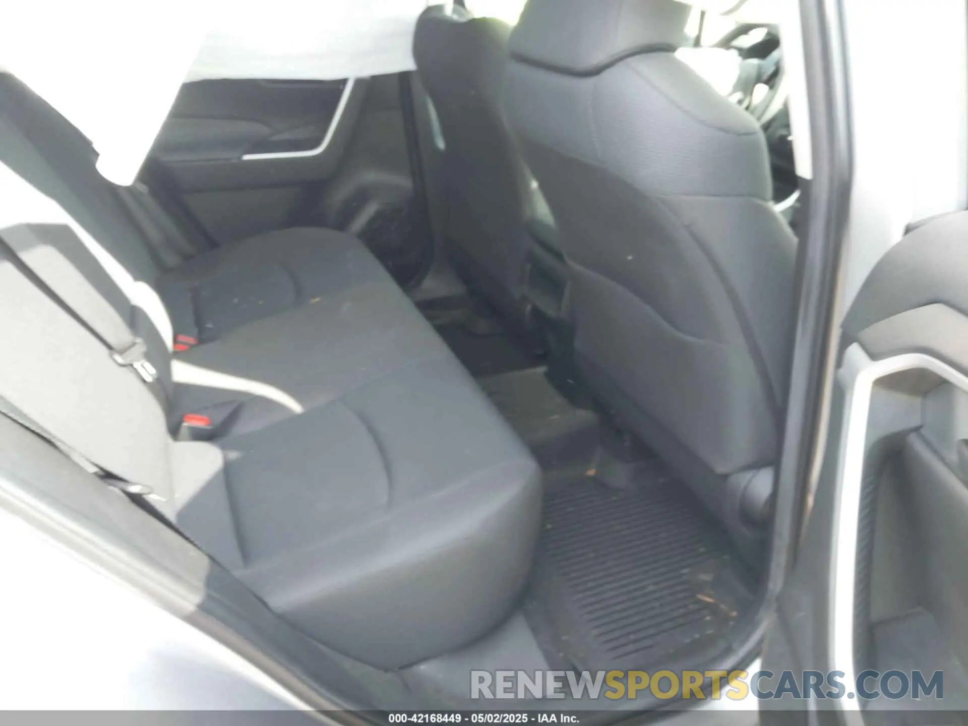 8 Photograph of a damaged car JTMG1RFV8LD062309 TOYOTA RAV4 2020