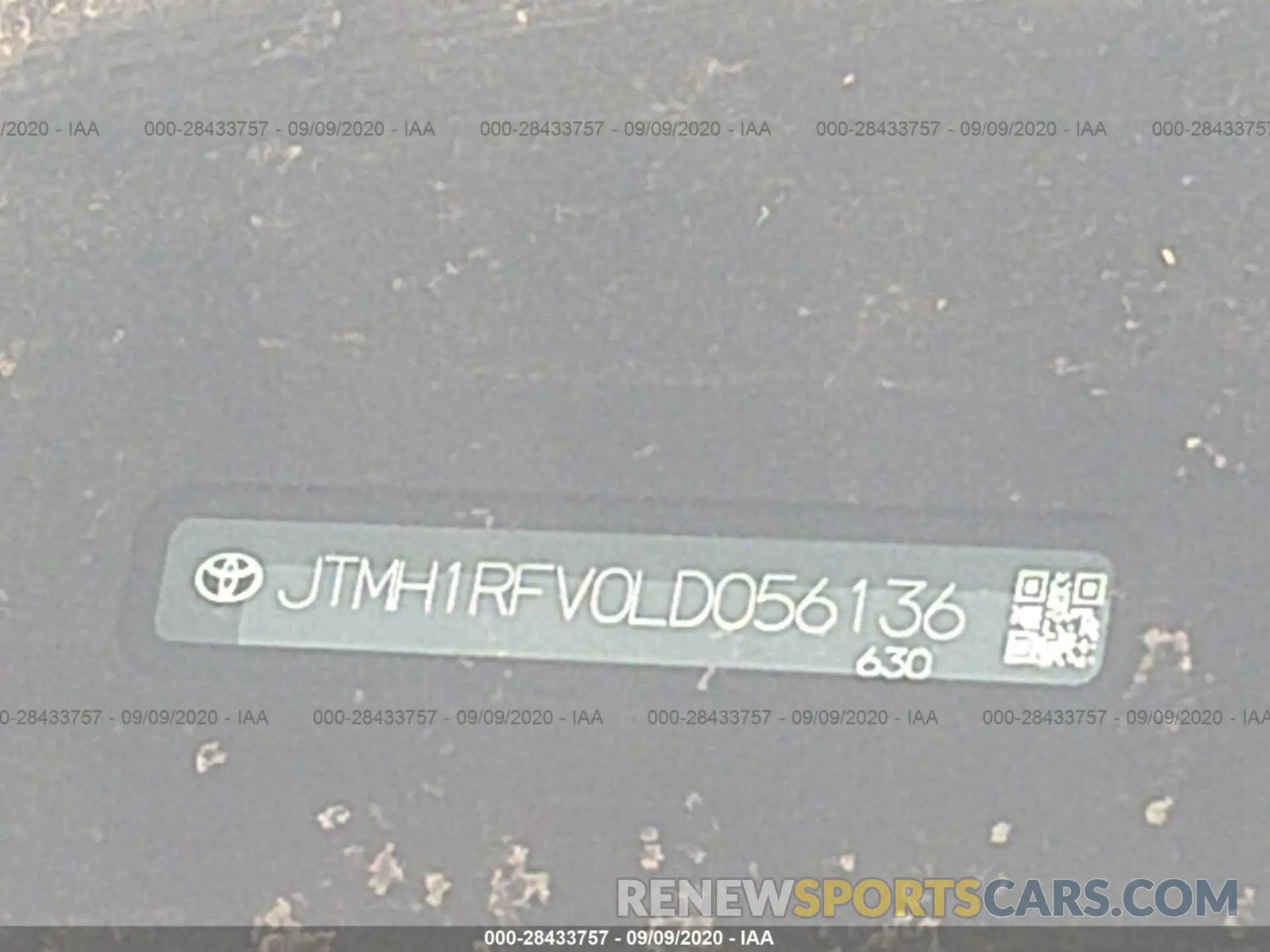 9 Photograph of a damaged car JTMH1RFV0LD056136 TOYOTA RAV4 2020