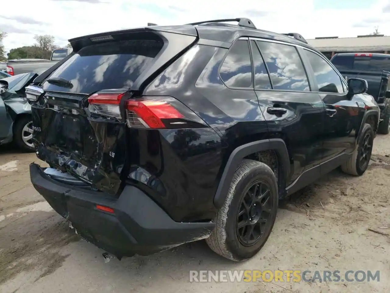 4 Photograph of a damaged car JTMH1RFV0LD059926 TOYOTA RAV4 2020