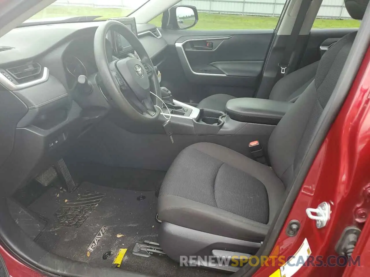 7 Photograph of a damaged car JTMH1RFV1LD042956 TOYOTA RAV4 2020