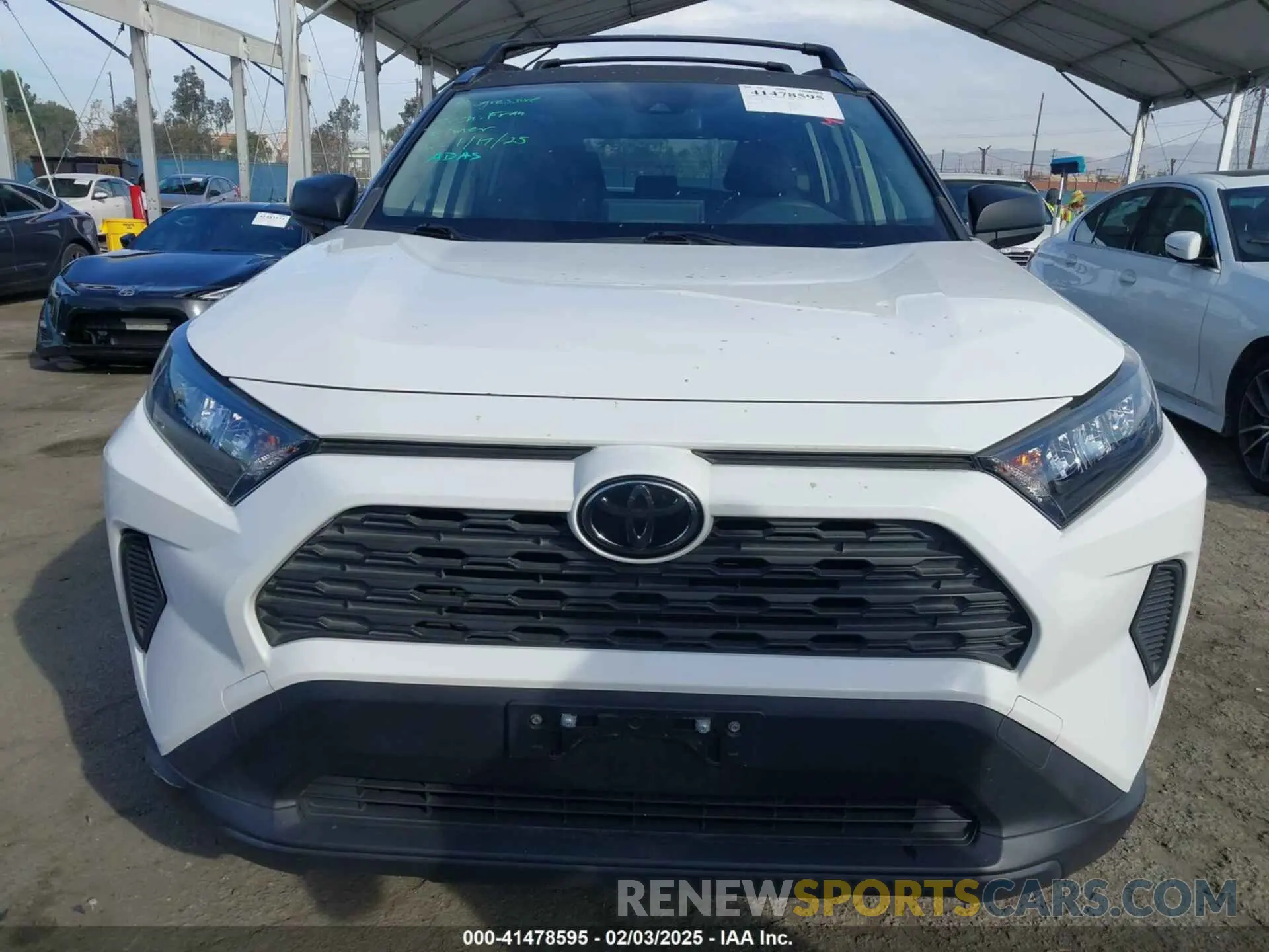 13 Photograph of a damaged car JTMH1RFV1LD048496 TOYOTA RAV4 2020
