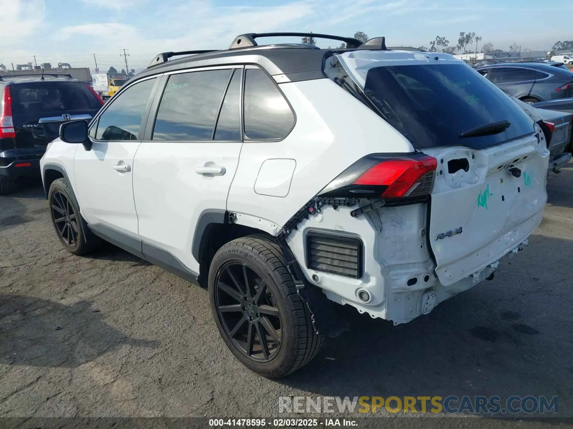 3 Photograph of a damaged car JTMH1RFV1LD048496 TOYOTA RAV4 2020