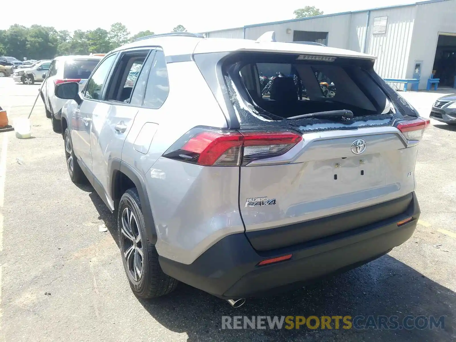 3 Photograph of a damaged car JTMH1RFV2LD046837 TOYOTA RAV4 2020