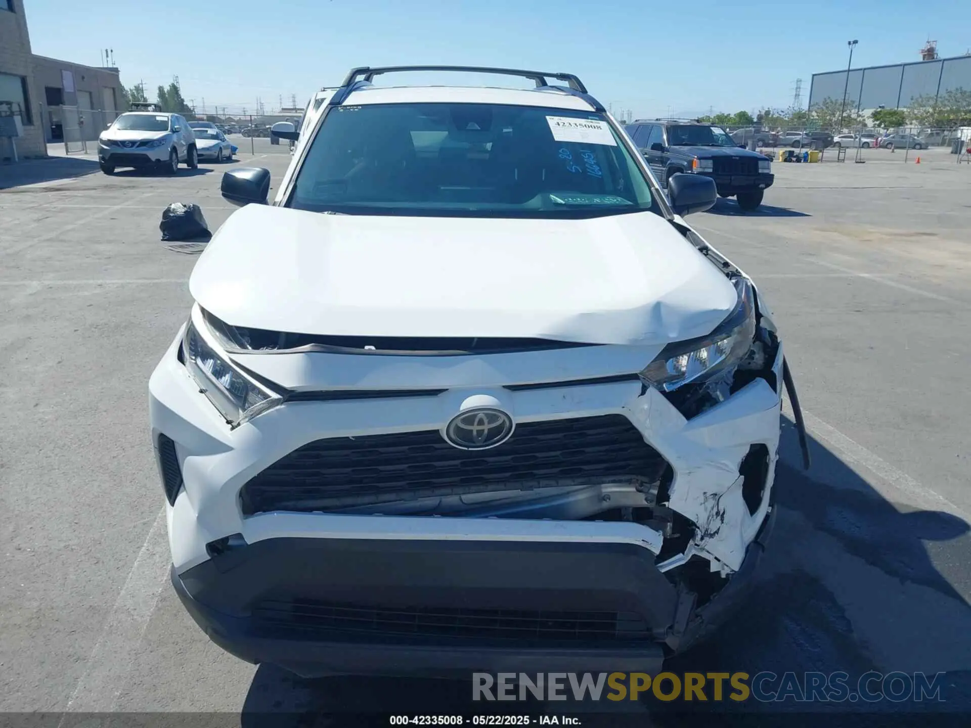 11 Photograph of a damaged car JTMH1RFV2LD057255 TOYOTA RAV4 2020