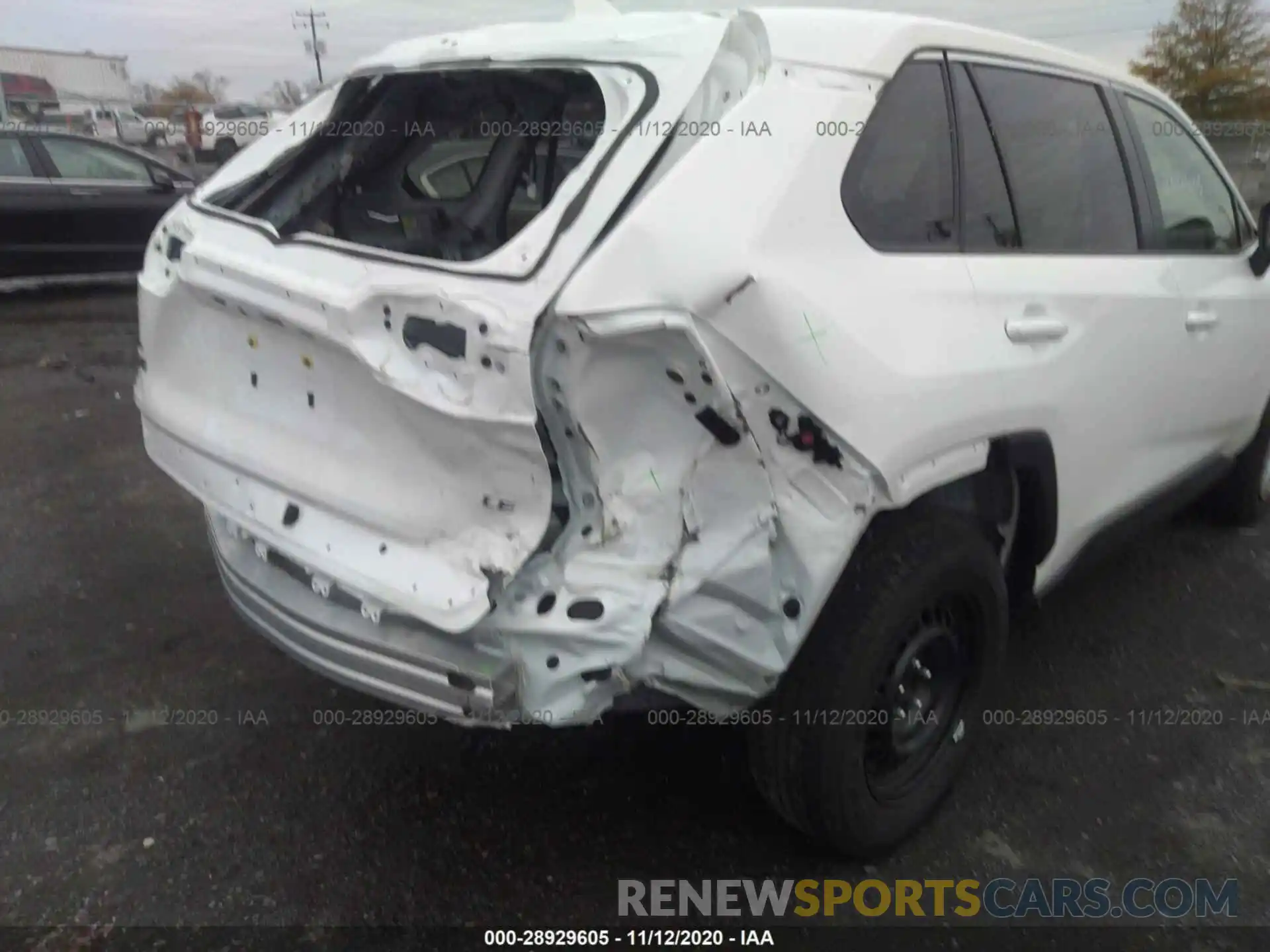 6 Photograph of a damaged car JTMH1RFV4LD060366 TOYOTA RAV4 2020