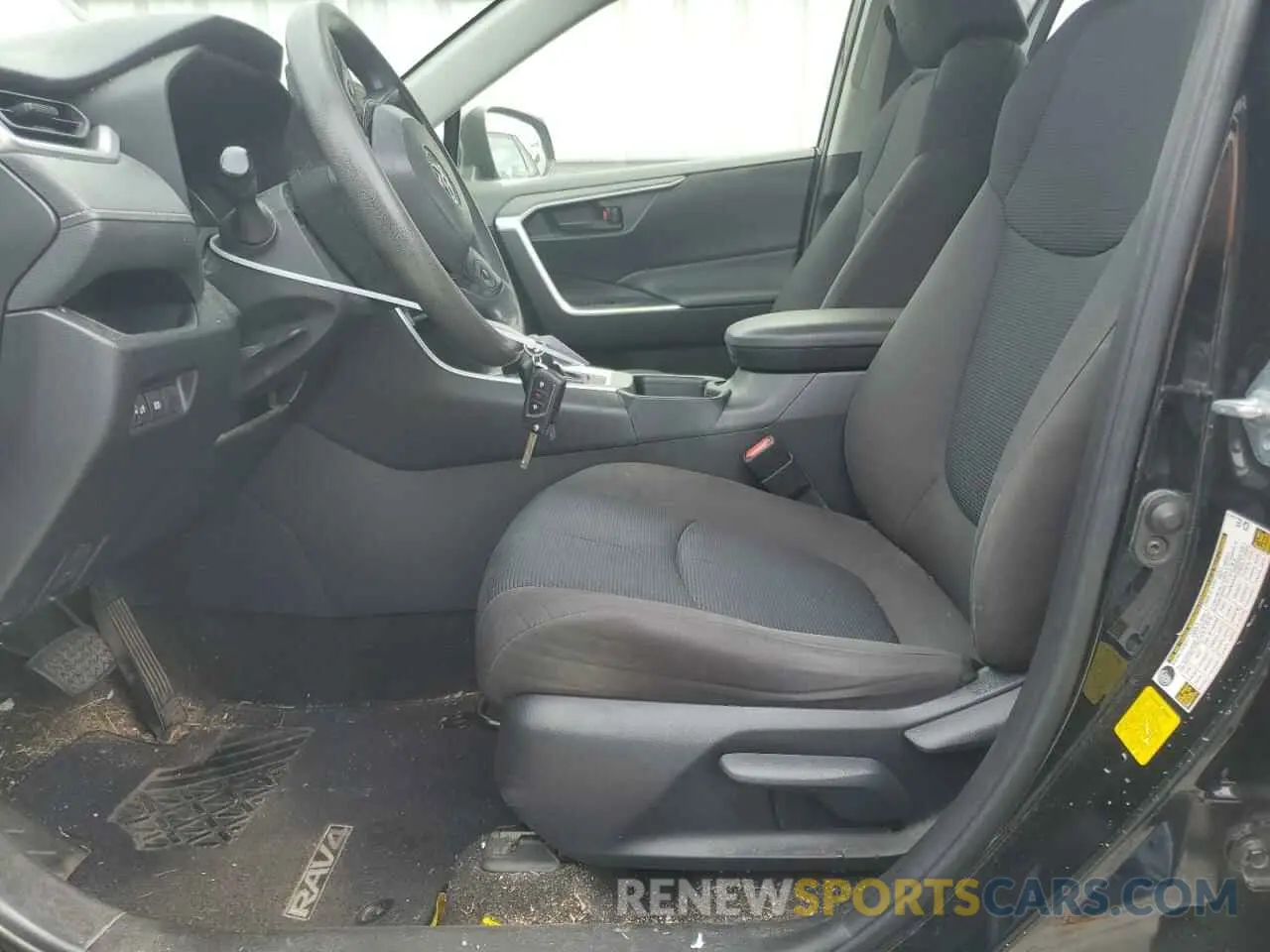 7 Photograph of a damaged car JTMH1RFV4LD060805 TOYOTA RAV4 2020