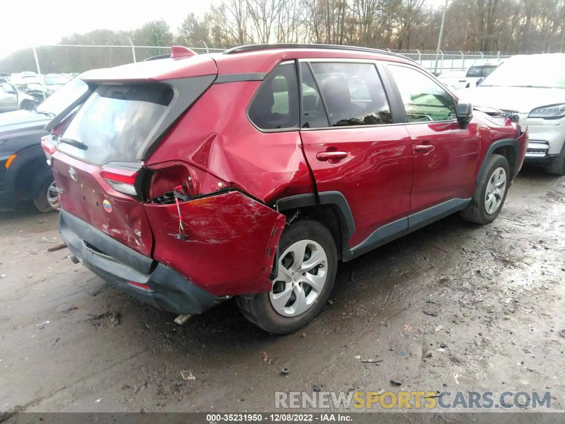 4 Photograph of a damaged car JTMH1RFV5LD049828 TOYOTA RAV4 2020