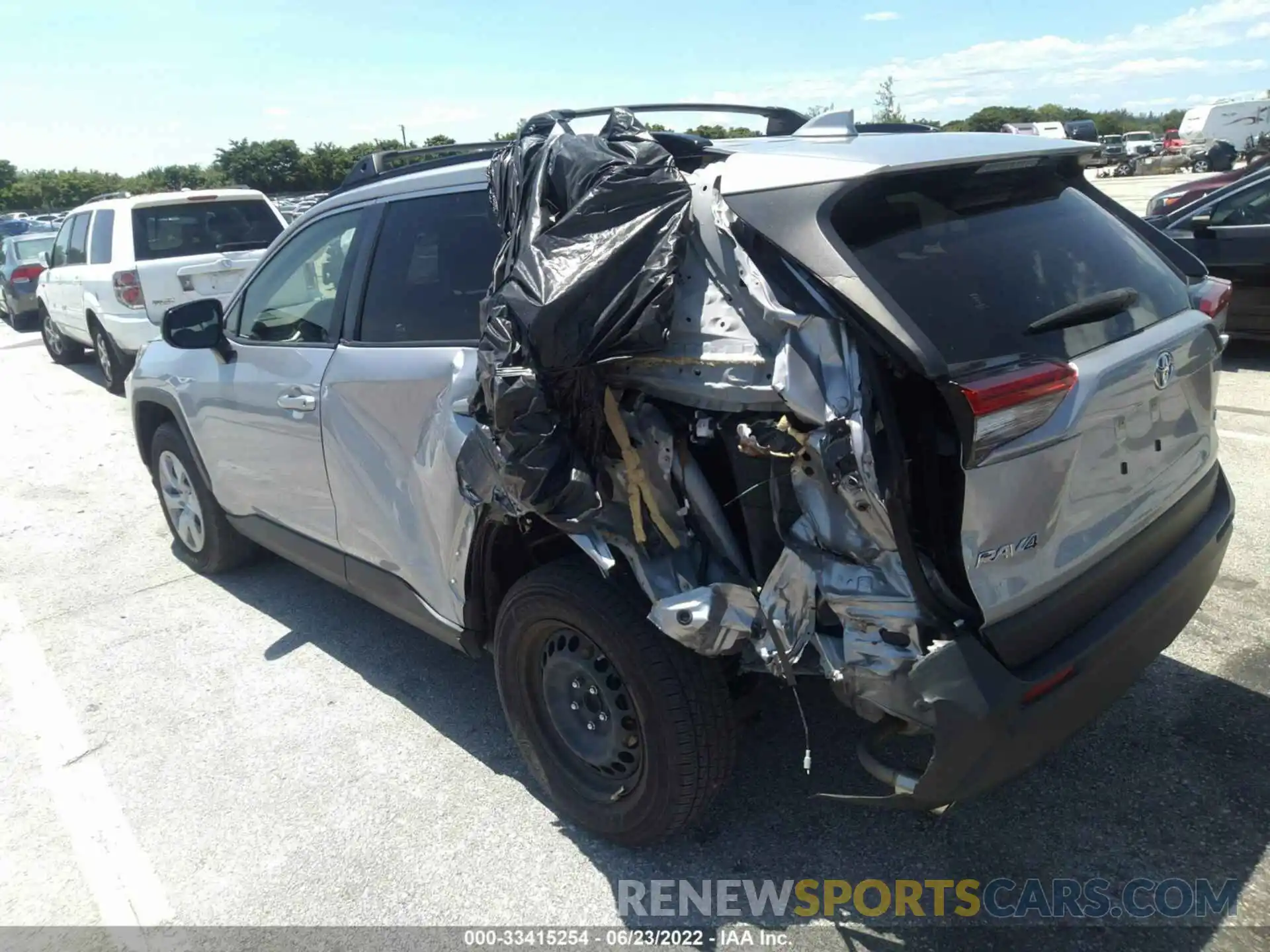 3 Photograph of a damaged car JTMH1RFV7LD045635 TOYOTA RAV4 2020