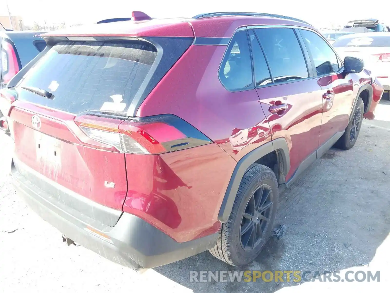 4 Photograph of a damaged car JTMH1RFV9LD044048 TOYOTA RAV4 2020