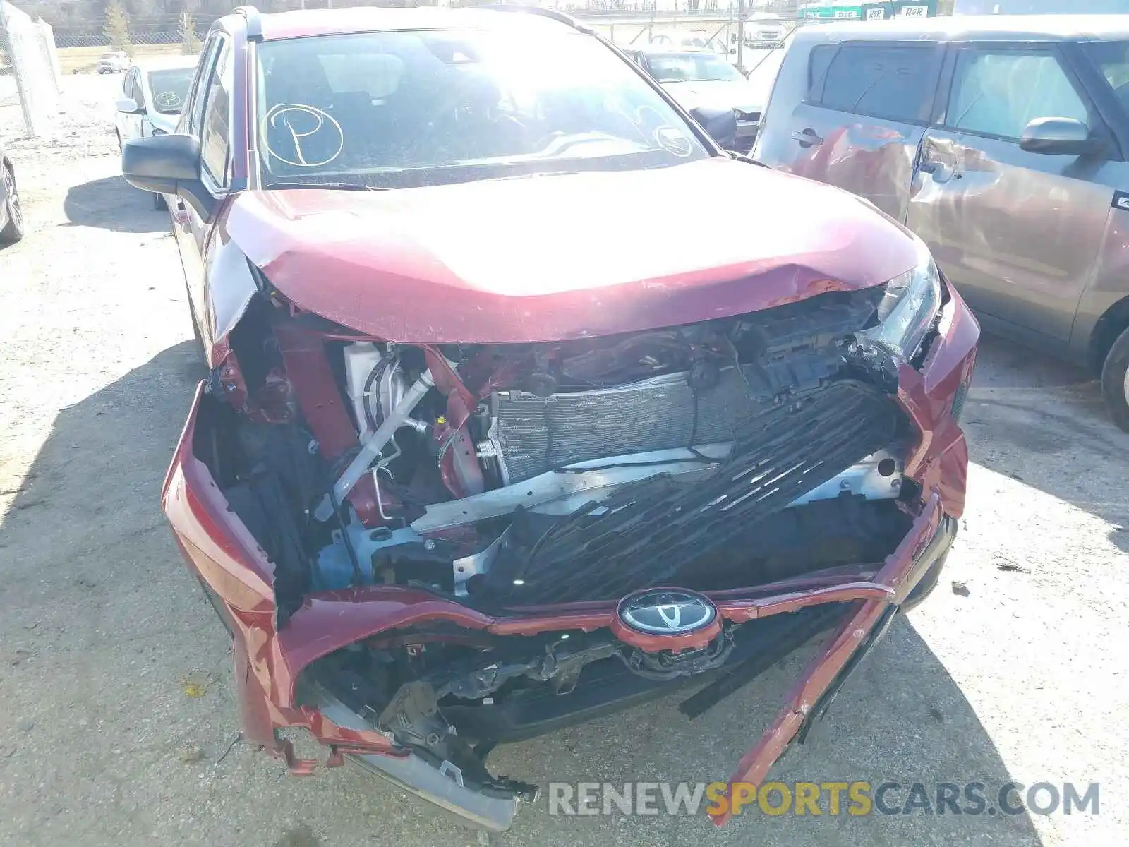 9 Photograph of a damaged car JTMH1RFV9LD044048 TOYOTA RAV4 2020