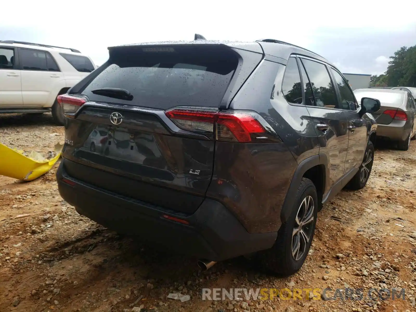 4 Photograph of a damaged car JTMH1RFV9LD046382 TOYOTA RAV4 2020