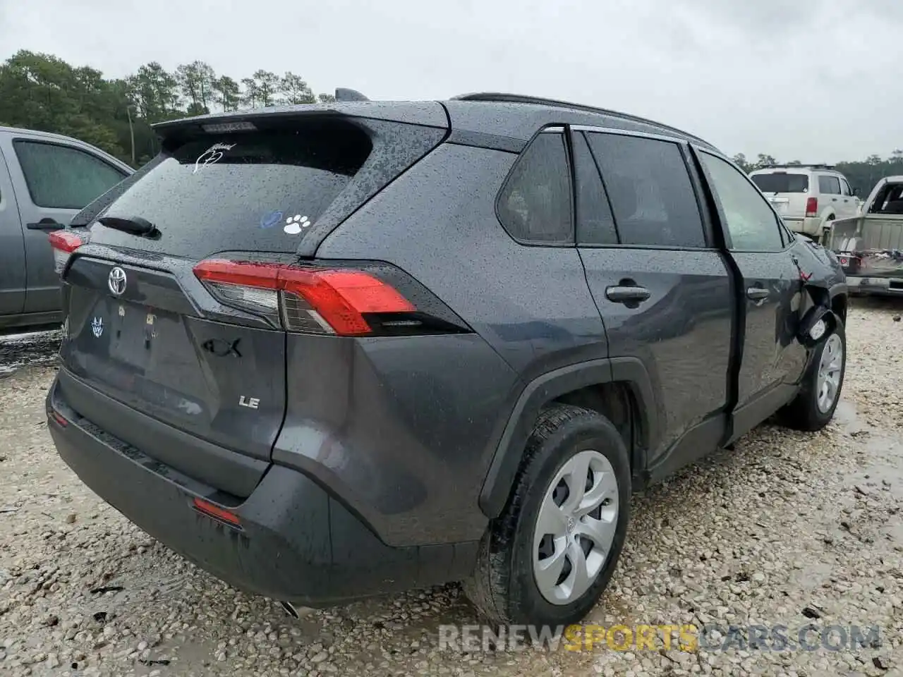 4 Photograph of a damaged car JTMH1RFV9LD058743 TOYOTA RAV4 2020