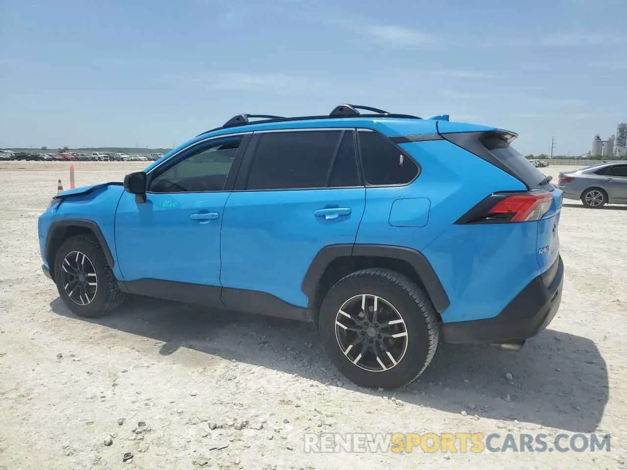 2 Photograph of a damaged car JTMH1RFVXLD052031 TOYOTA RAV4 2020