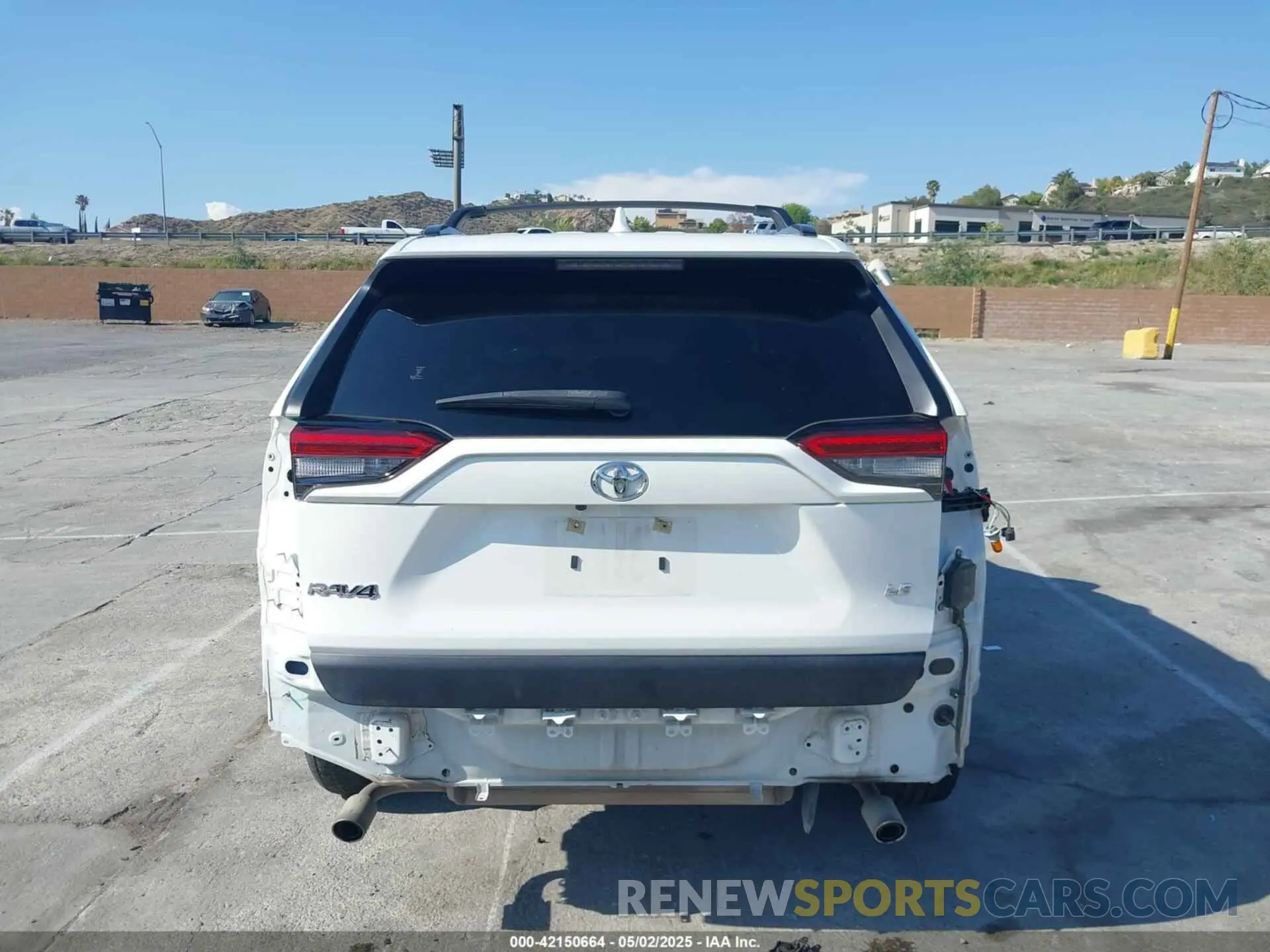 16 Photograph of a damaged car JTMK1RFV0LD060130 TOYOTA RAV4 2020