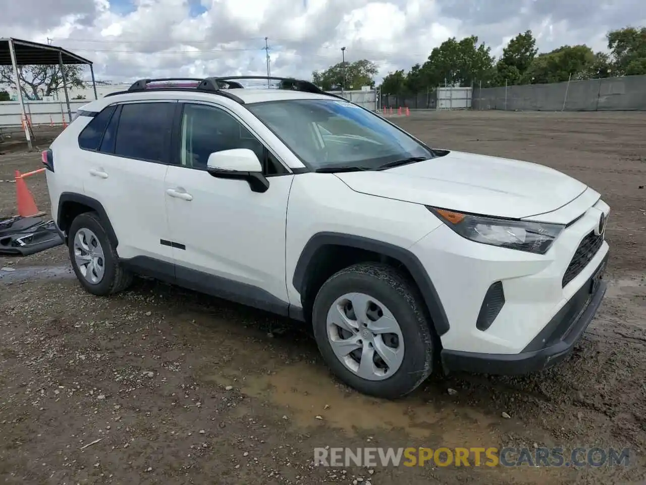 4 Photograph of a damaged car JTMK1RFV2LD060467 TOYOTA RAV4 2020