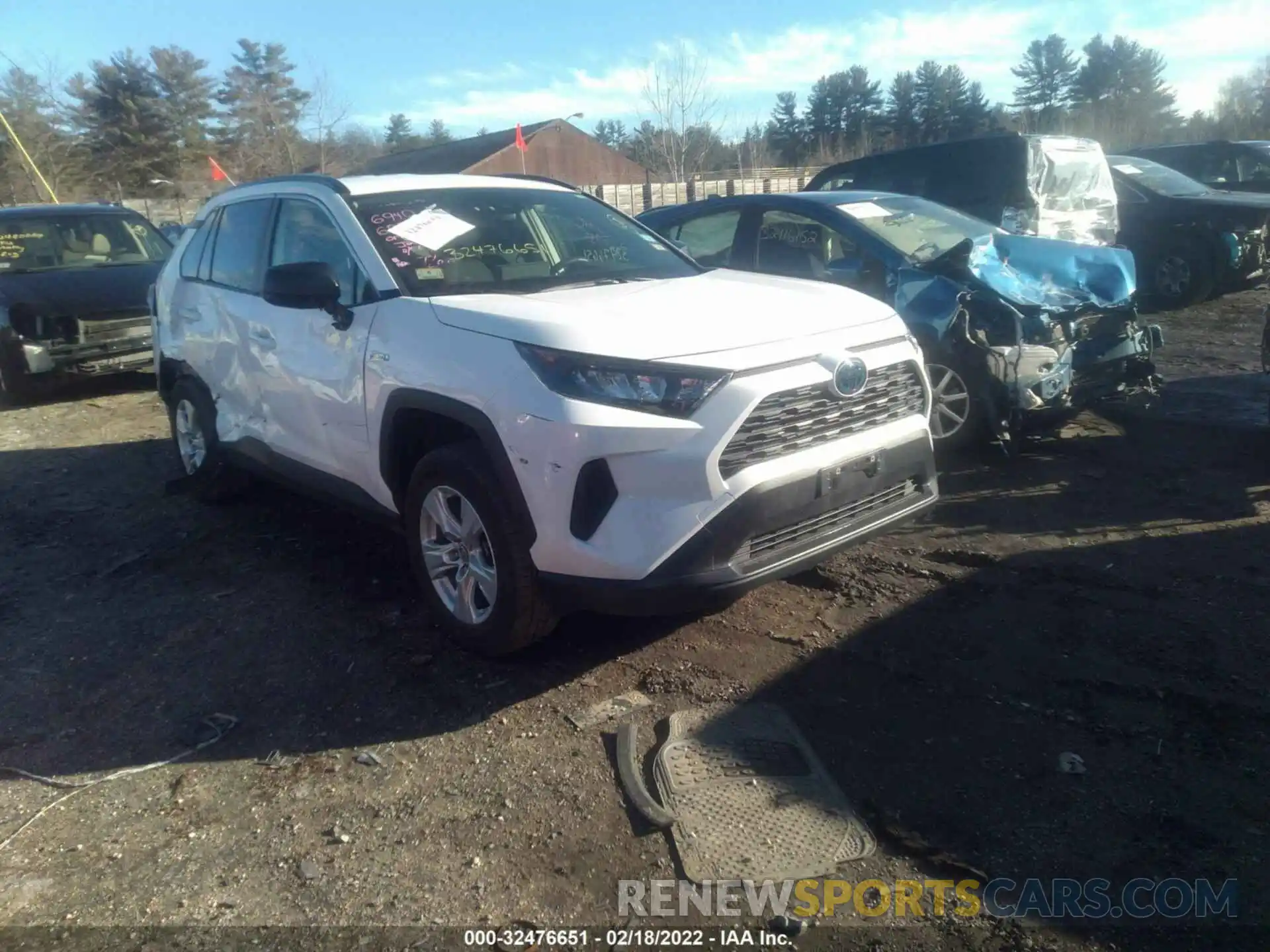 1 Photograph of a damaged car JTML6RFV1LD005370 TOYOTA RAV4 2020