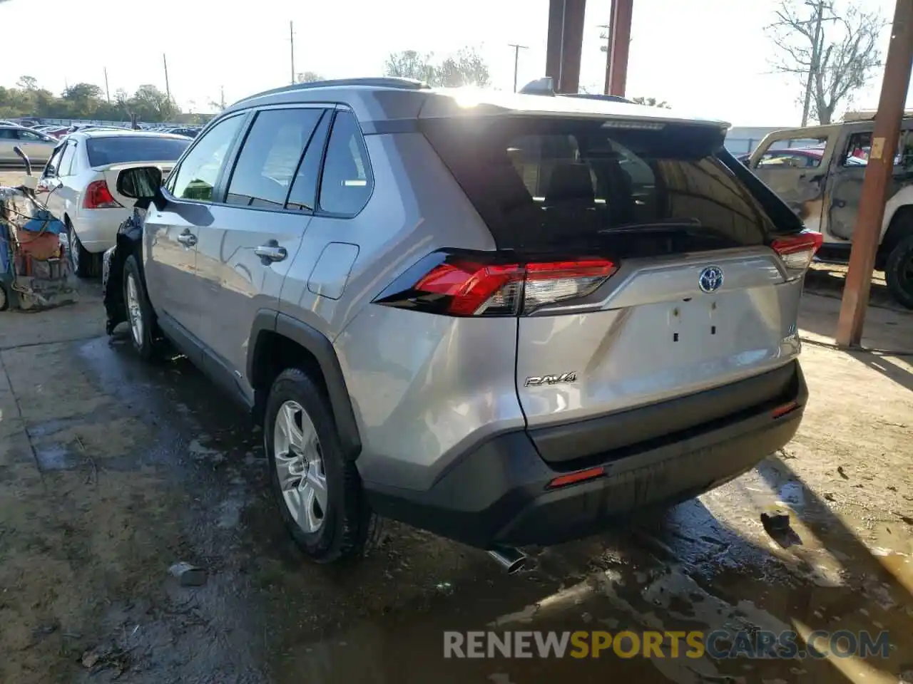 3 Photograph of a damaged car JTML6RFV2LD004230 TOYOTA RAV4 2020