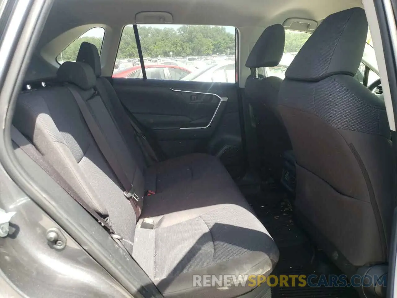 6 Photograph of a damaged car JTMLWRFVXLD529035 TOYOTA RAV4 2020