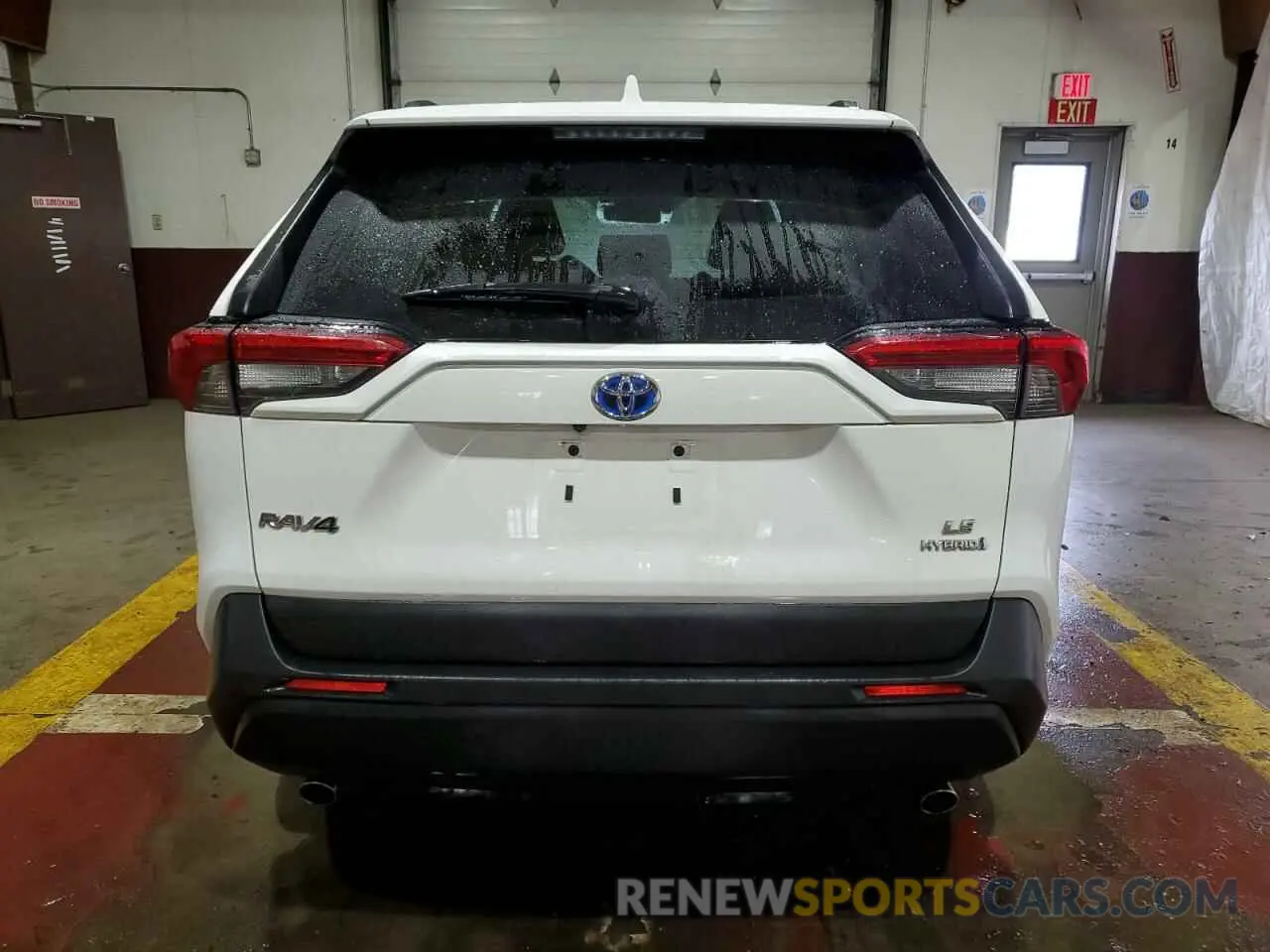 6 Photograph of a damaged car JTMM6RFV2LD003499 TOYOTA RAV4 2020
