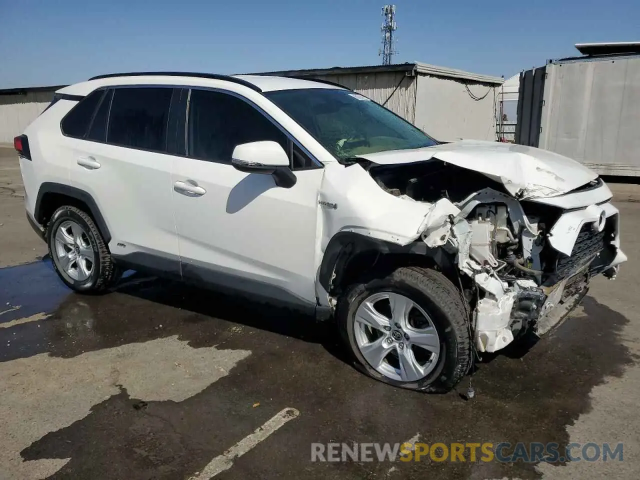 4 Photograph of a damaged car JTMM6RFV2LD005673 TOYOTA RAV4 2020