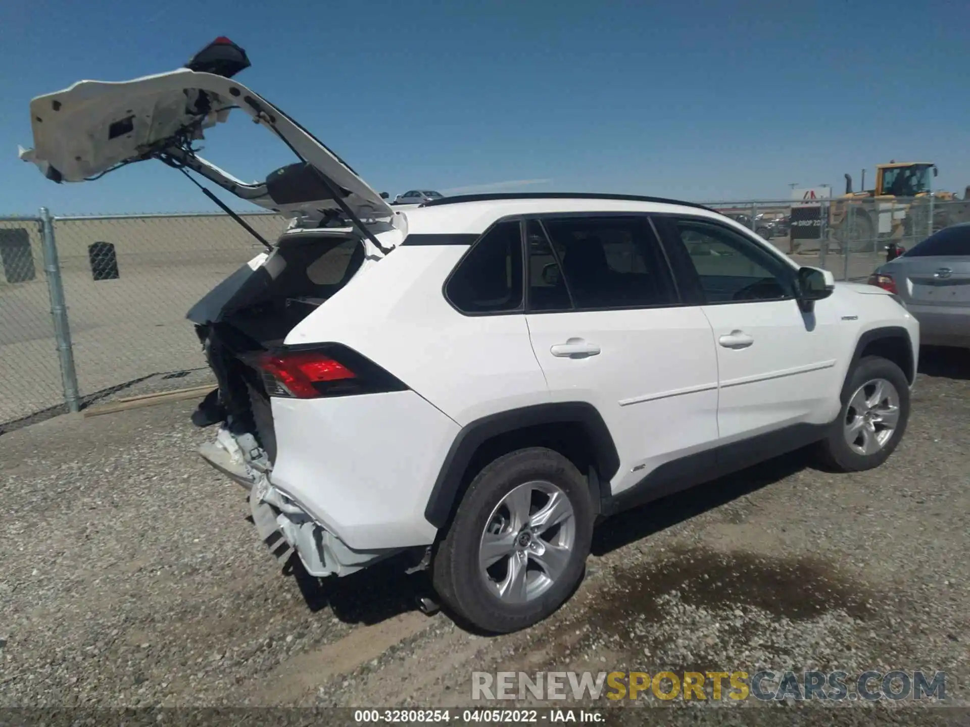 4 Photograph of a damaged car JTMM6RFV7LD003157 TOYOTA RAV4 2020