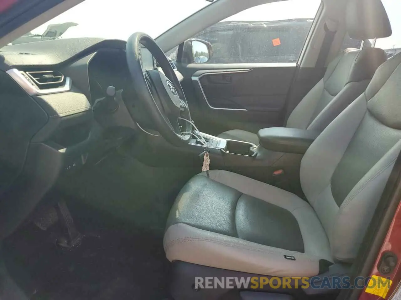 7 Photograph of a damaged car JTMMWRFV7LD068820 TOYOTA RAV4 2020