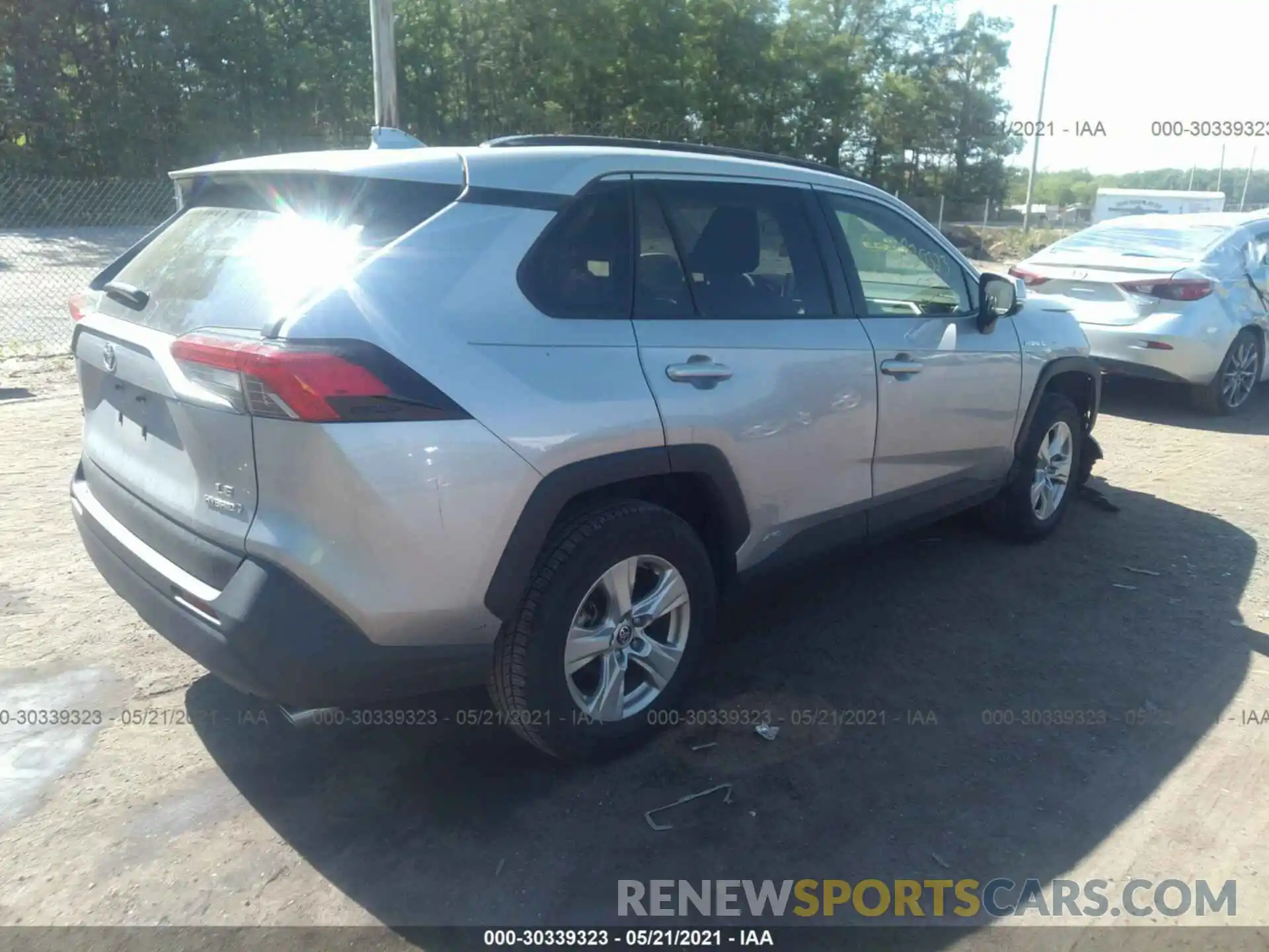 4 Photograph of a damaged car JTMMWRFV8LD071404 TOYOTA RAV4 2020