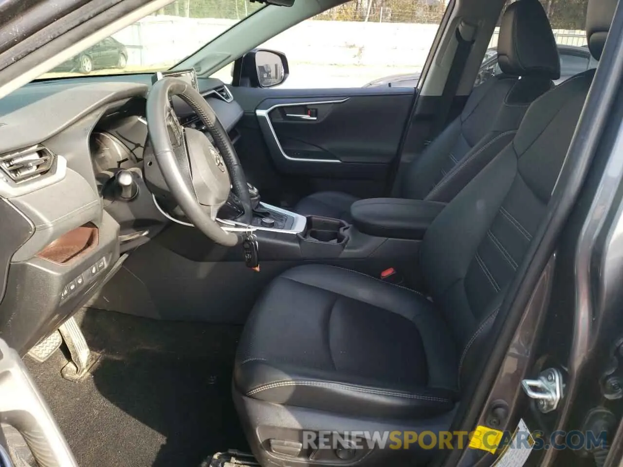 7 Photograph of a damaged car JTMN1RFV1LD053426 TOYOTA RAV4 2020