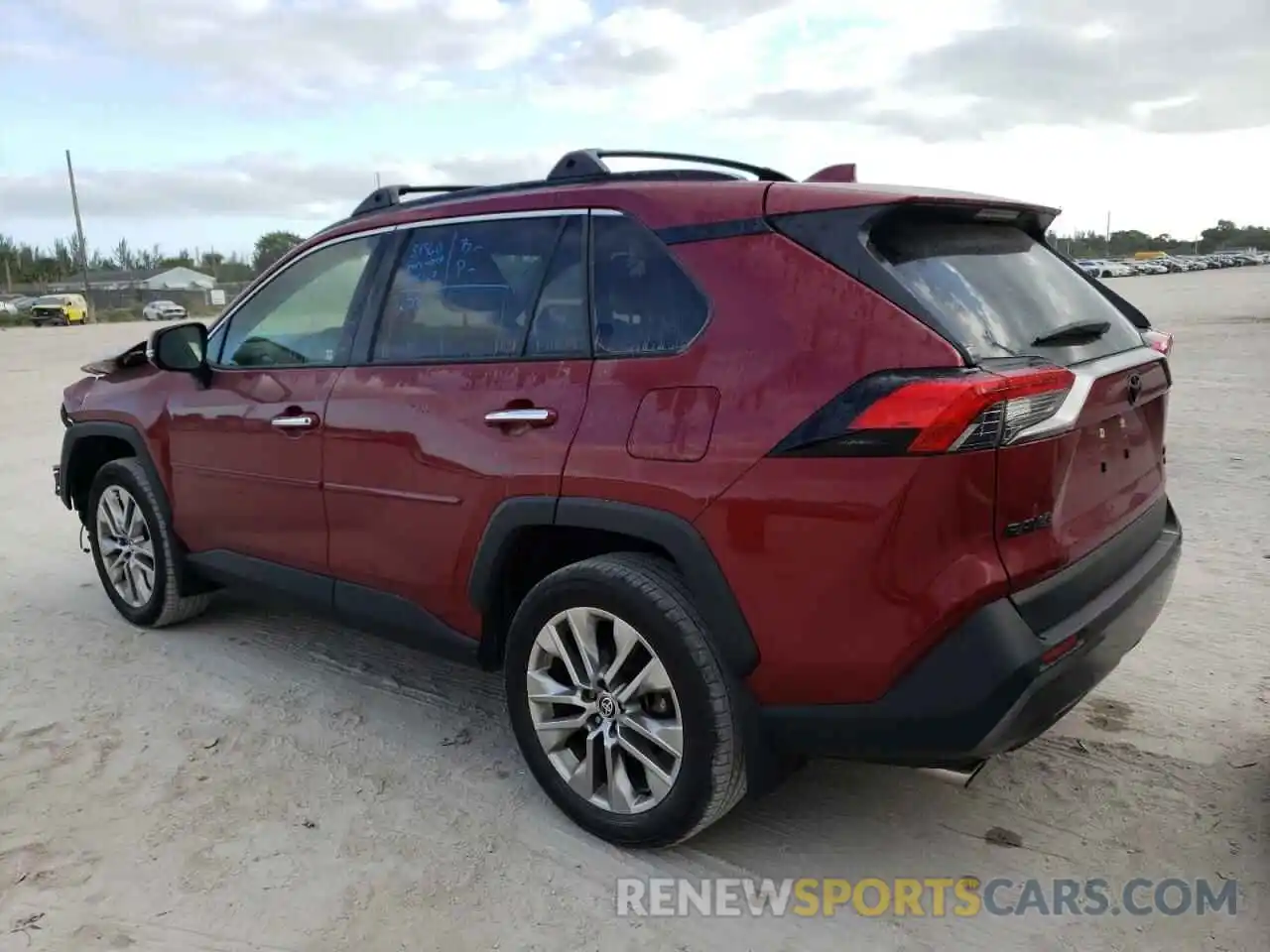 2 Photograph of a damaged car JTMN1RFV1LD061607 TOYOTA RAV4 2020