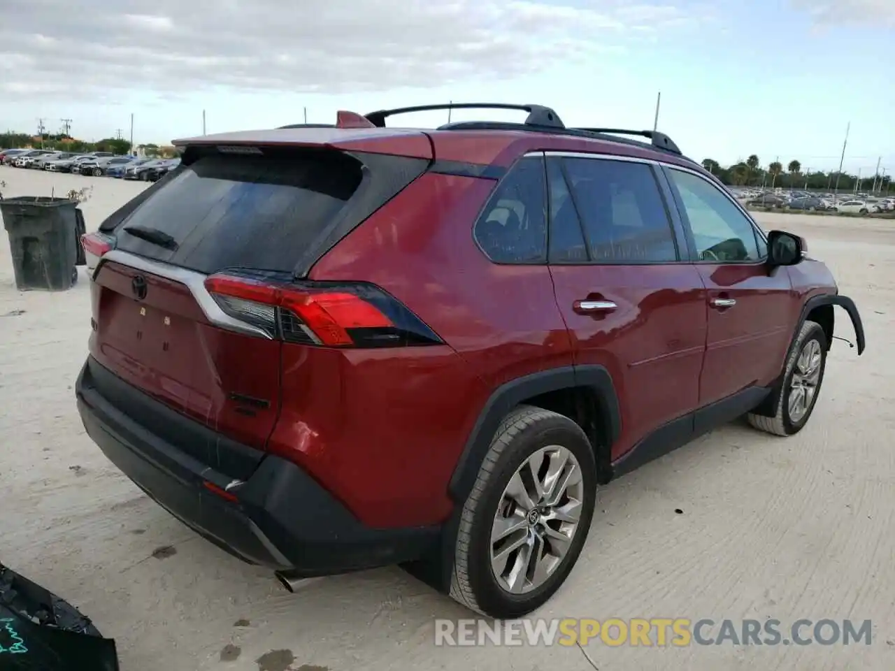 3 Photograph of a damaged car JTMN1RFV1LD061607 TOYOTA RAV4 2020