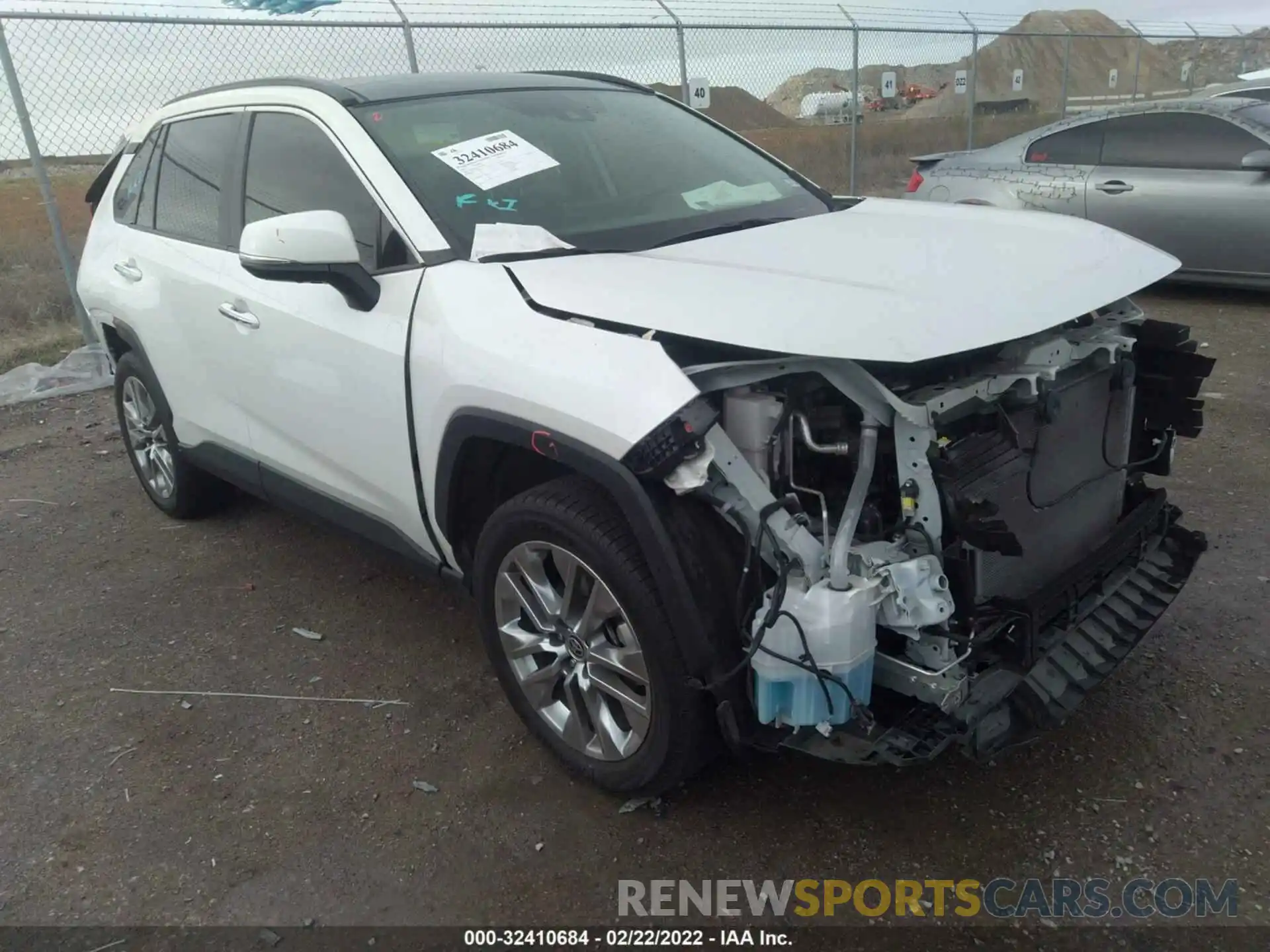 1 Photograph of a damaged car JTMN1RFV2LD528579 TOYOTA RAV4 2020