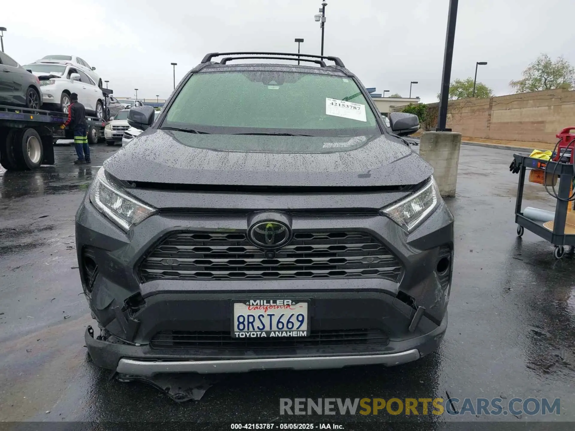 12 Photograph of a damaged car JTMN1RFV4LD065845 TOYOTA RAV4 2020