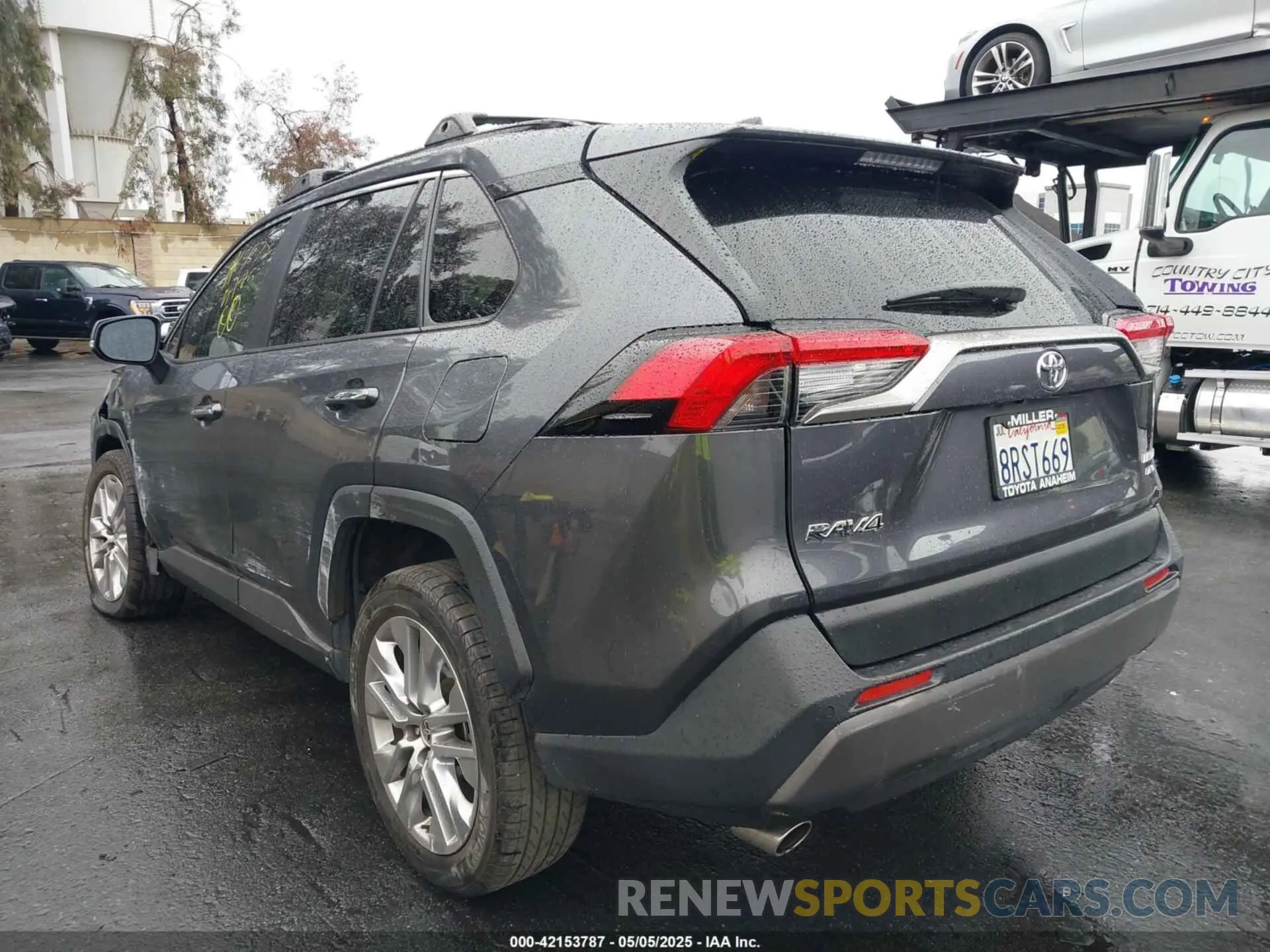 3 Photograph of a damaged car JTMN1RFV4LD065845 TOYOTA RAV4 2020