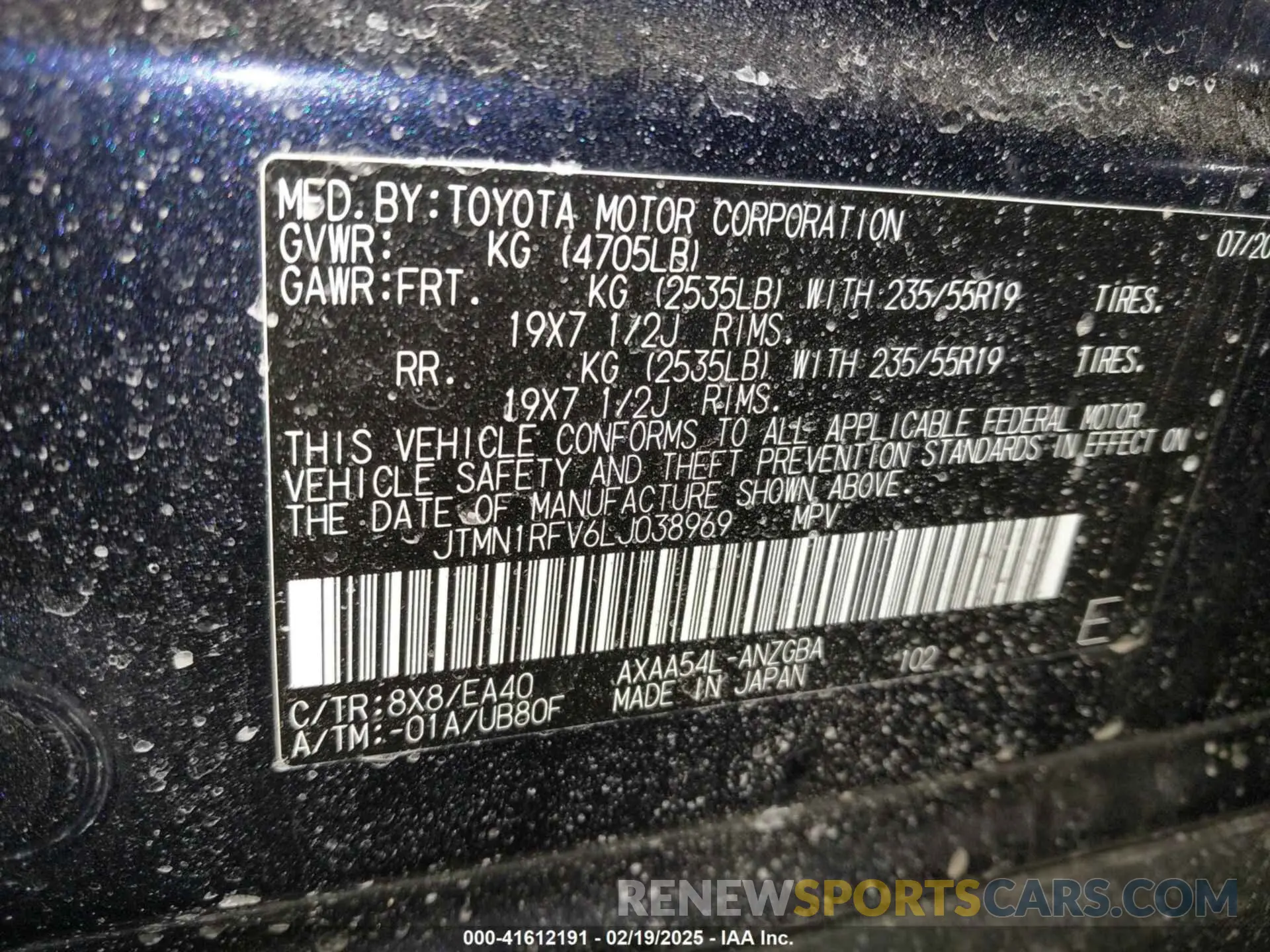 9 Photograph of a damaged car JTMN1RFV6LJ038969 TOYOTA RAV4 2020