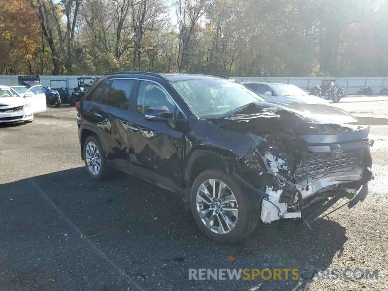 4 Photograph of a damaged car JTMN1RFV8LJ037239 TOYOTA RAV4 2020