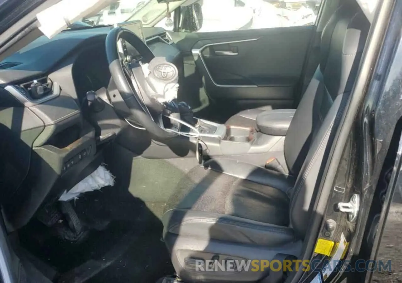 7 Photograph of a damaged car JTMN1RFV8LJ037239 TOYOTA RAV4 2020