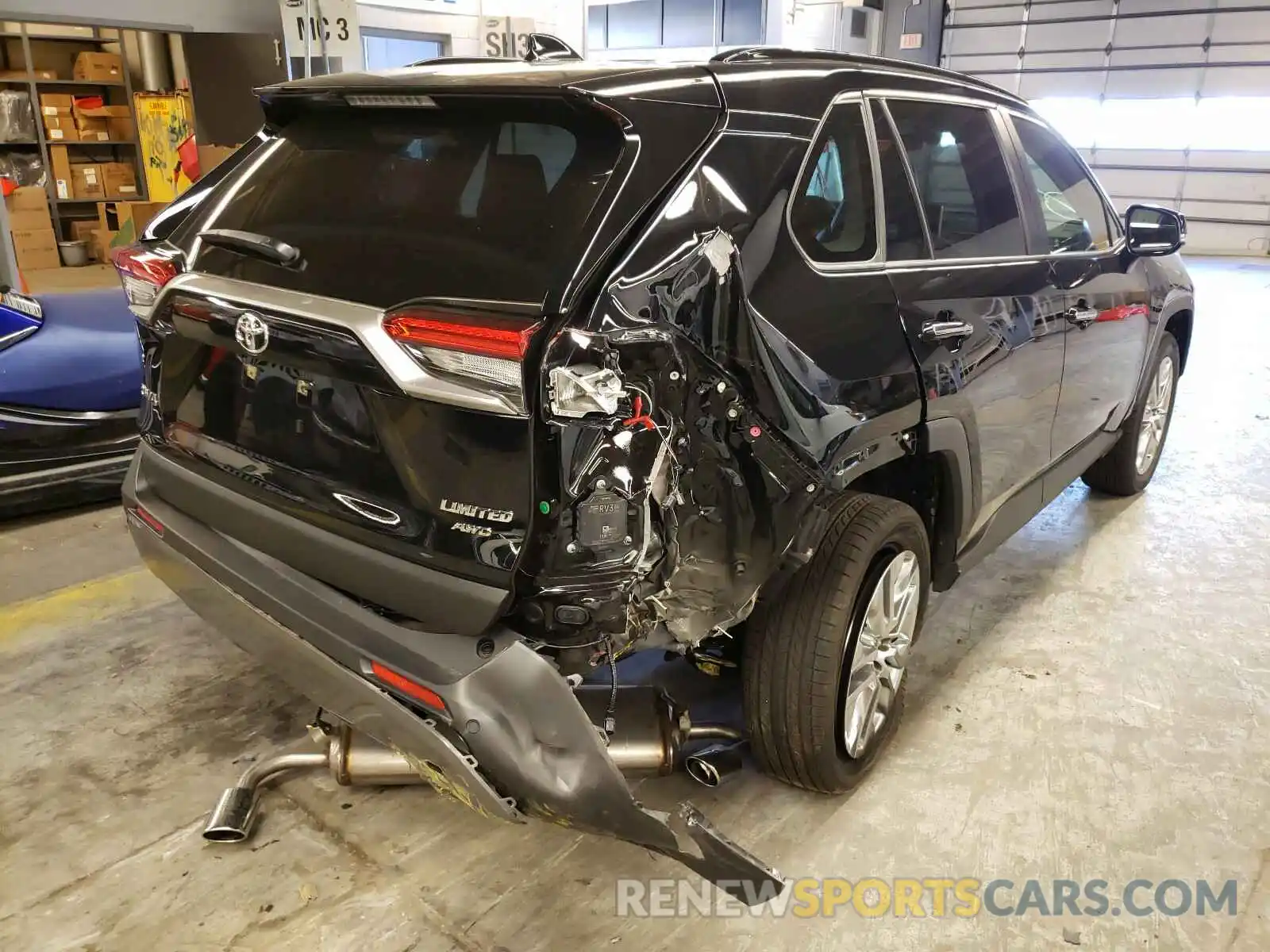 4 Photograph of a damaged car JTMN1RFV9LD061581 TOYOTA RAV4 2020